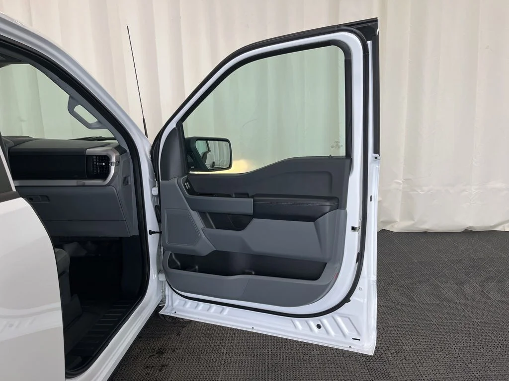 Used 2023 White Ford XL image 18