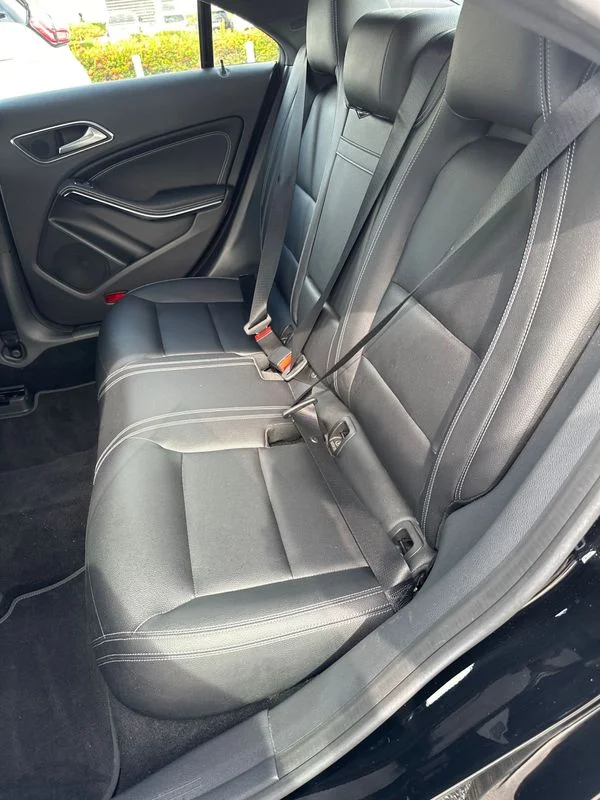 Used 2019 Black Mercedes-Benz 4MATIC® image 22