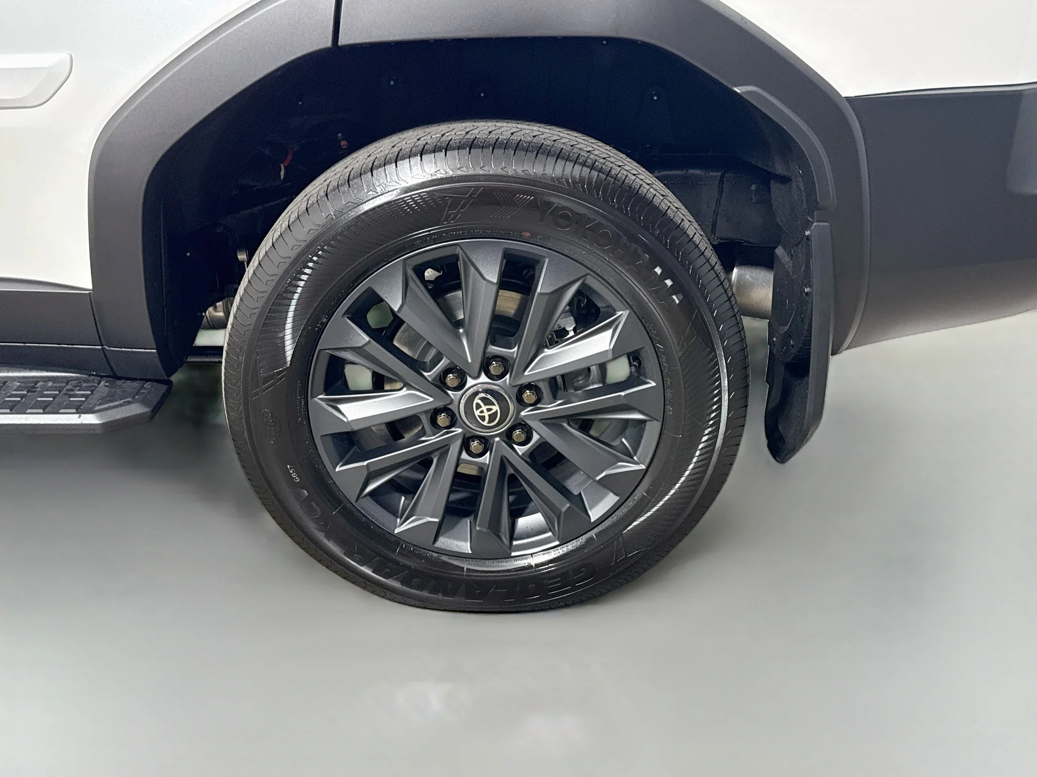 New 2027 Wind Chill Pearl Toyota Land Cruiser image 30