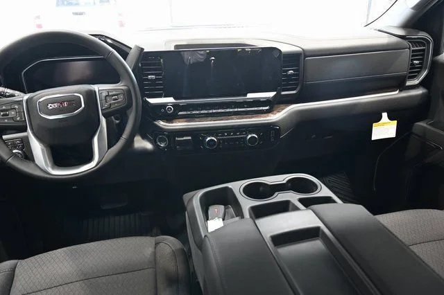 2026 GMC Sierra 1500 SLE - Photo 15