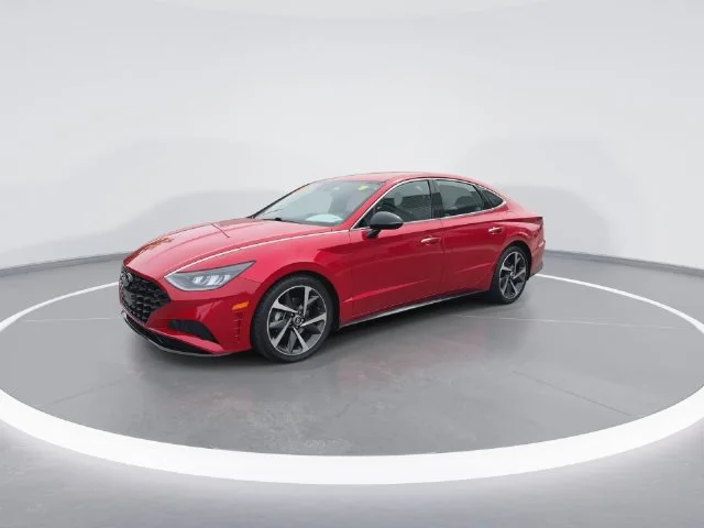 Used 2021 Red Hyundai SEL Plus image 4