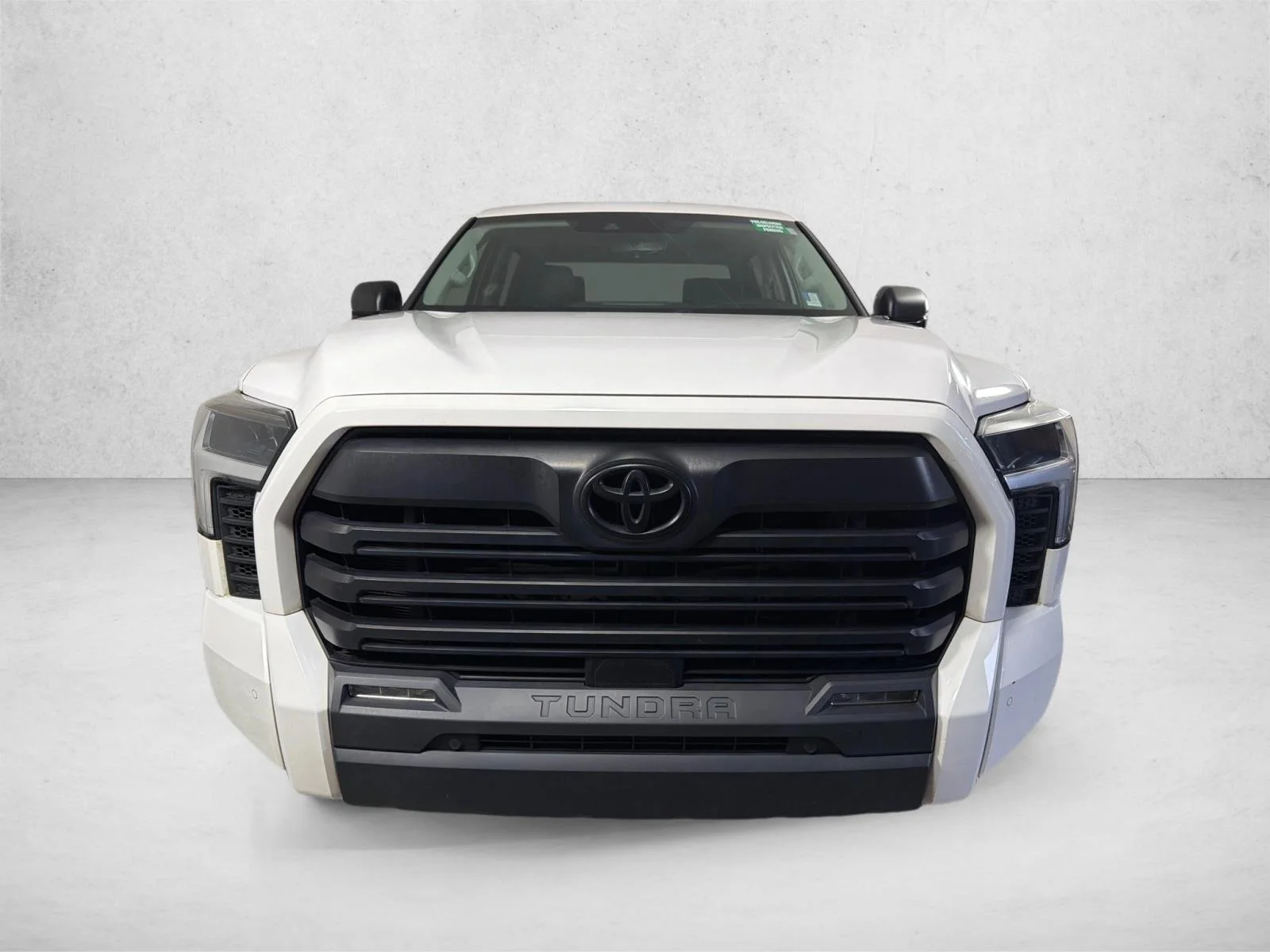 Used 2022 White Toyota SR5 image 8