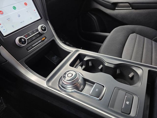 Used 2022 Black Metallic Ford SE image 31