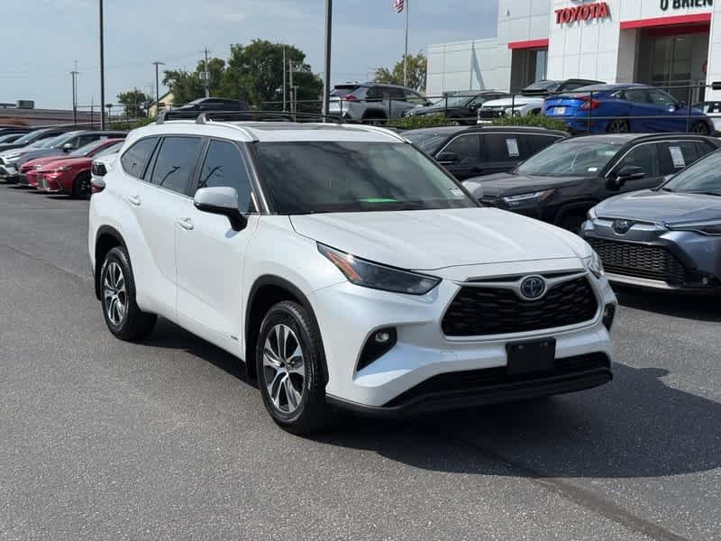 2023 Toyota Highlander Hybrid XLE