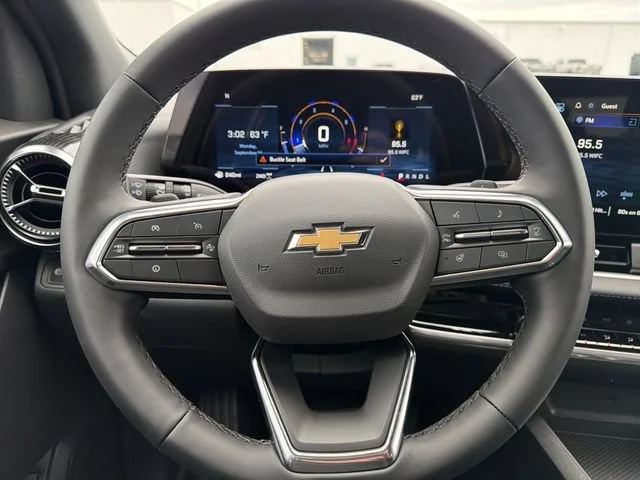 New 2027 Summit White Chevrolet LT image 17