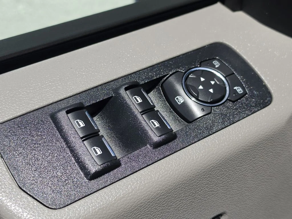Certified Used 2019 Blue Ford XLT image 18