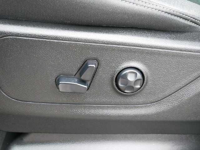 Used 2021  Ram Big Horn image 13
