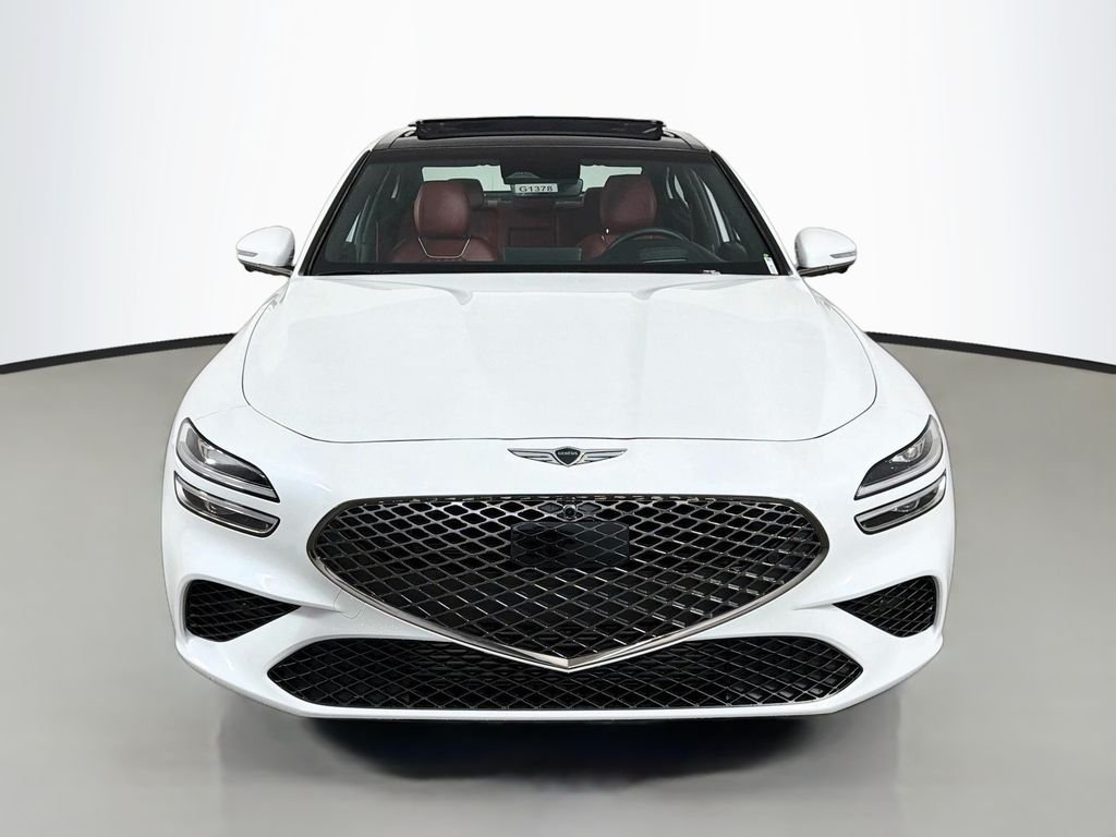 New 2026 Uyuni White Genesis 3.3T Sport Prestige image 2