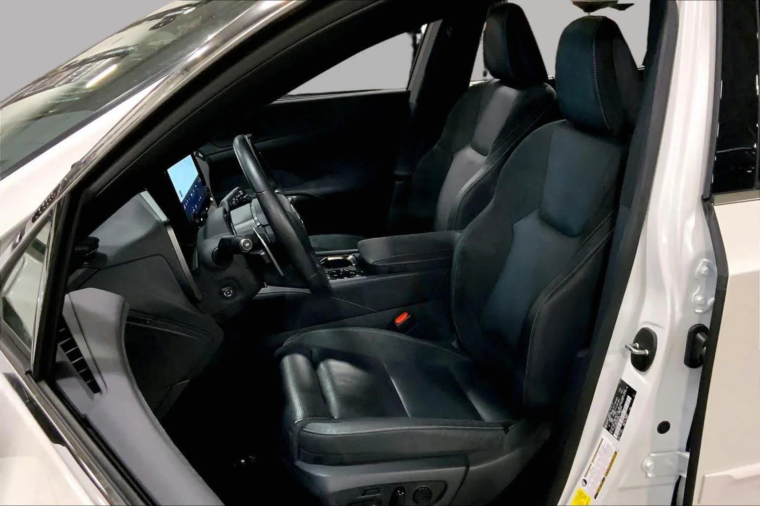 Certified Used 2025 EMINENT WHITE PEARL Lexus Luxury image 8