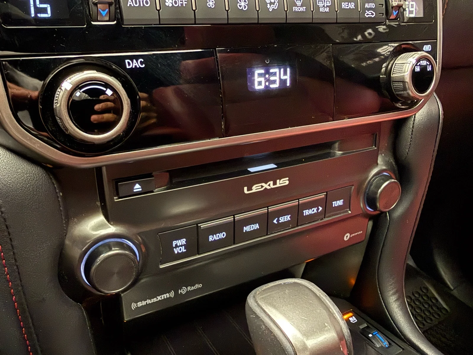 Used 2022 Starfire Pearl (077) Lexus PREMIUM image 17