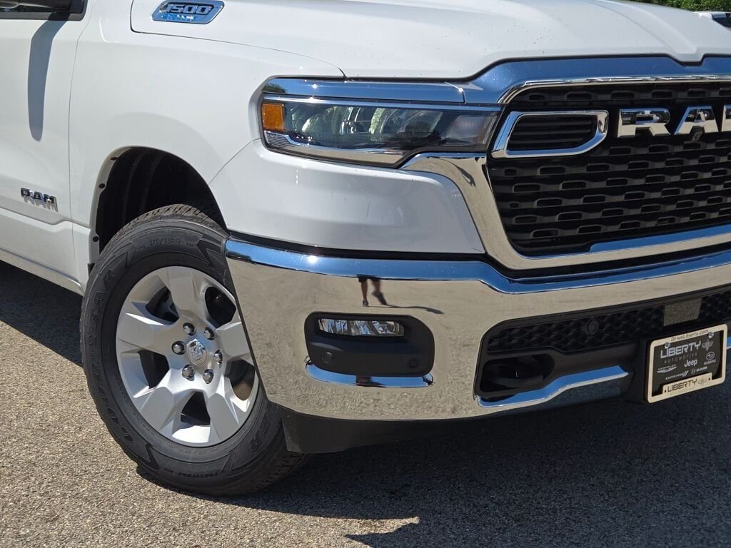 New 2026 Bright White Clear-Coat Exterior Paint RAM Big Horn/Lone Star image 3