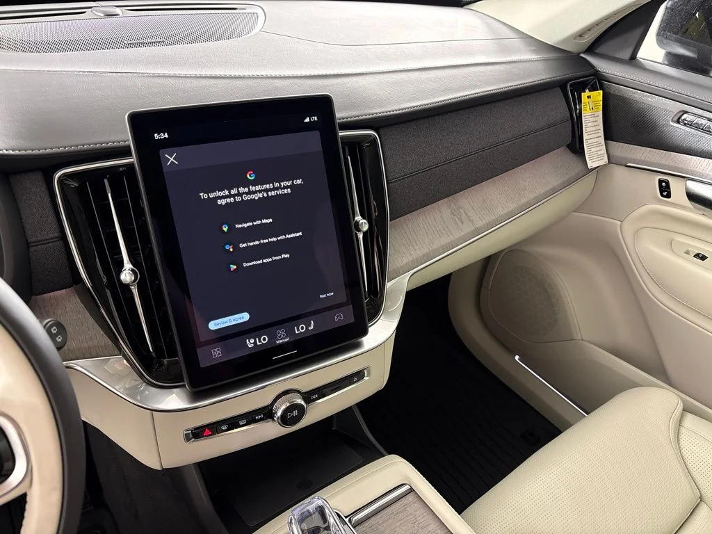 New 2026 Blue Volvo T8 Ultra image 38