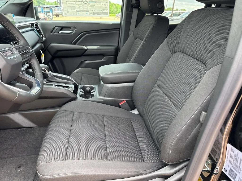 New 2026 Onyx Black GMC Elevation image 27