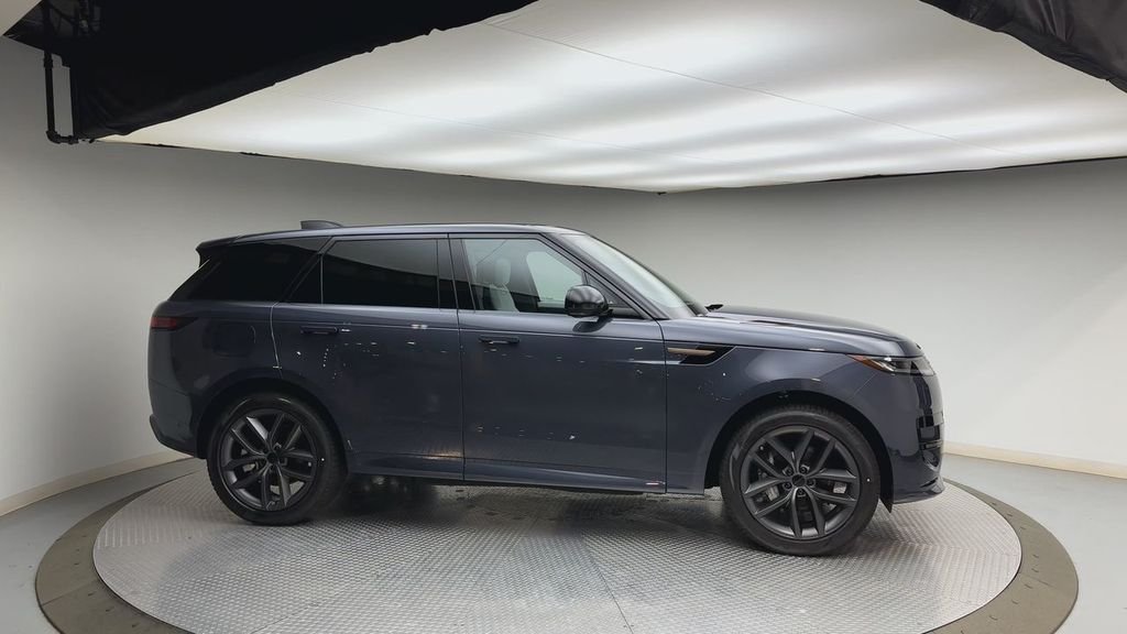 Used 2026 Varesine Blue Metallic Land Rover Dynamic SE image 9