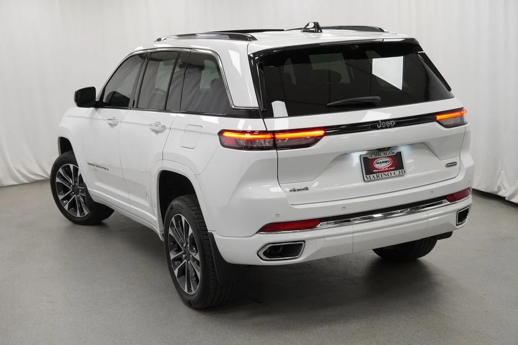 Certified Used 2023 White Jeep Overland image 12