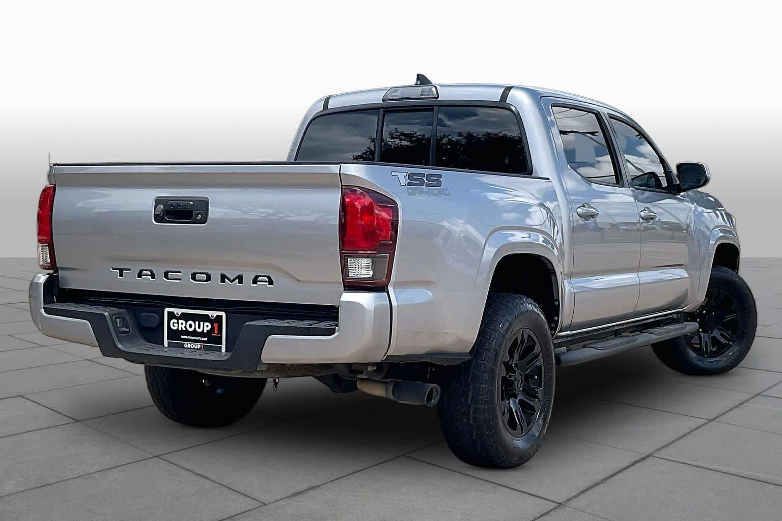Used 2018 Silver Sky Metallic Toyota SR image 13