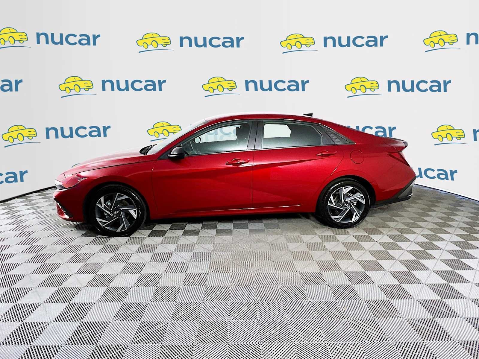 Used 2025 Ultimate Red Hyundai SEL Sport image 4