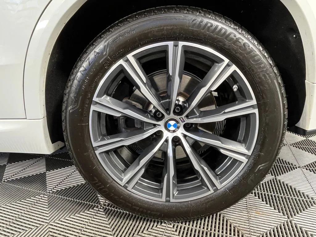 Certified Used 2025 Alpine White BMW xDrive40i image 13
