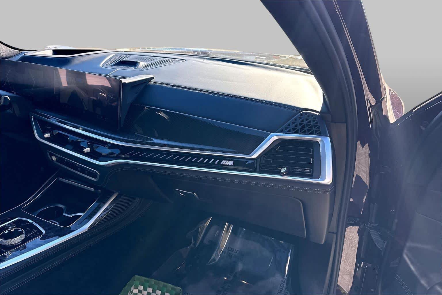 Used 2023 Ametrin Metallic BMW M60i image 17