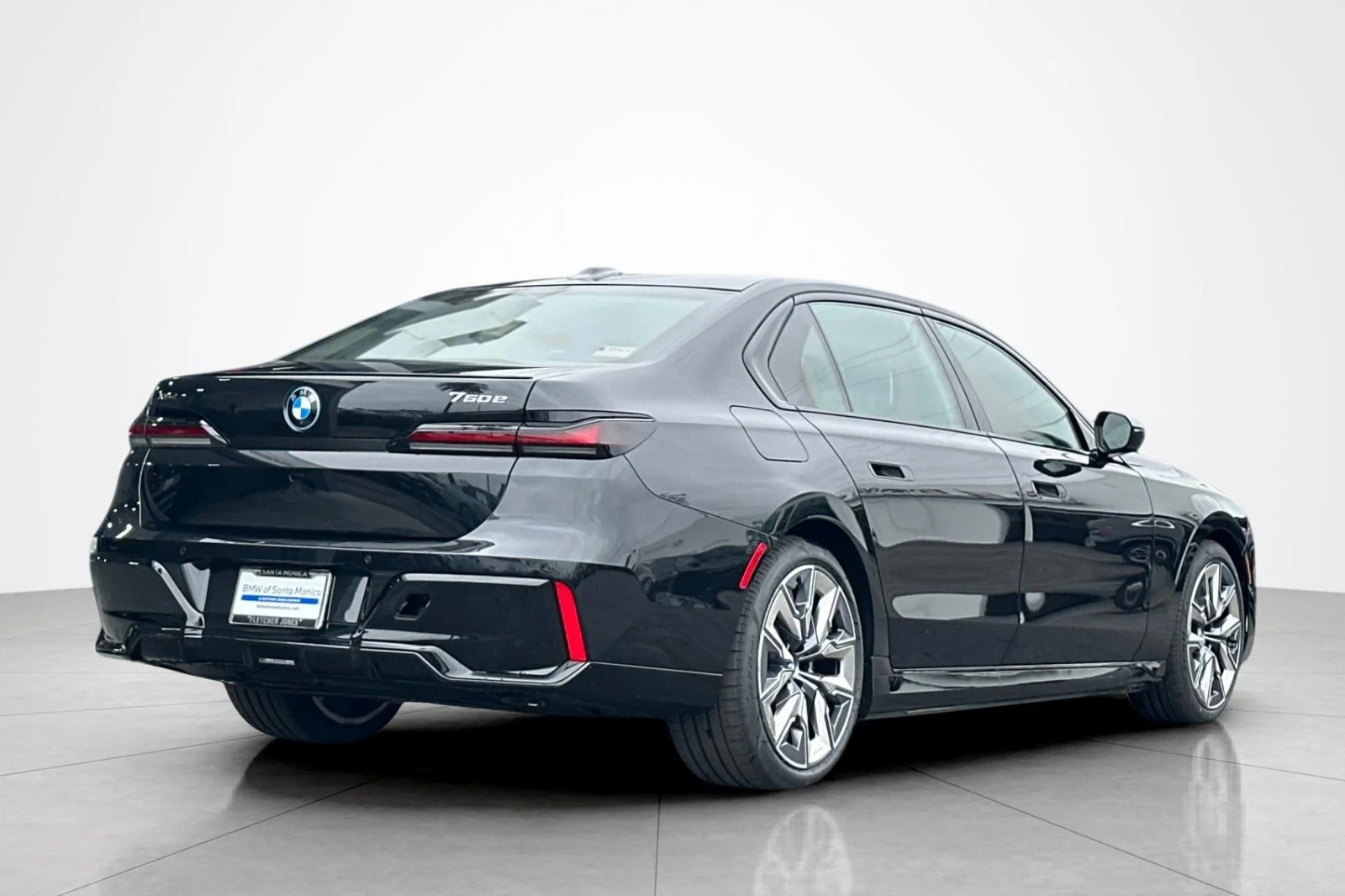 New 2026 Black Sapphire Metallic BMW 750e xDrive image 5