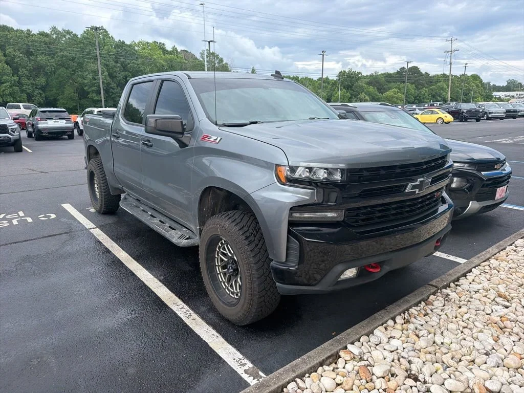 Used 2020 SATIN STEEL METALLIC Chevrolet LT Trail Boss image 2