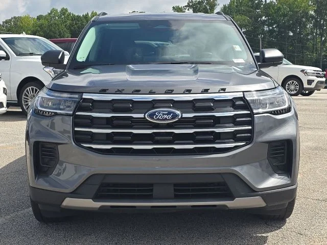 Used 2025 Gray Ford Active image 8