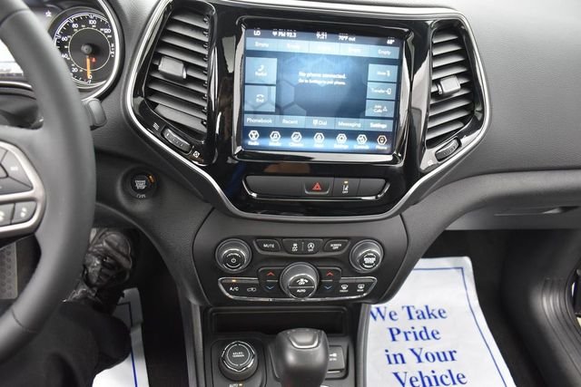 Used 2022 Gray Jeep Limited image 12