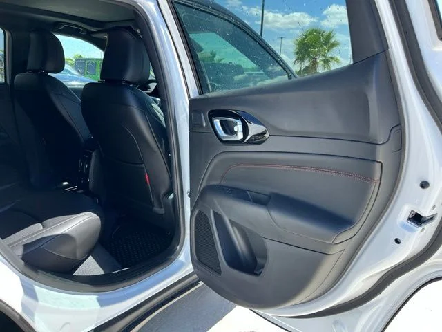 New 2026 Bright White Clear-Coat Exterior Paint Jeep Trailhawk image 19