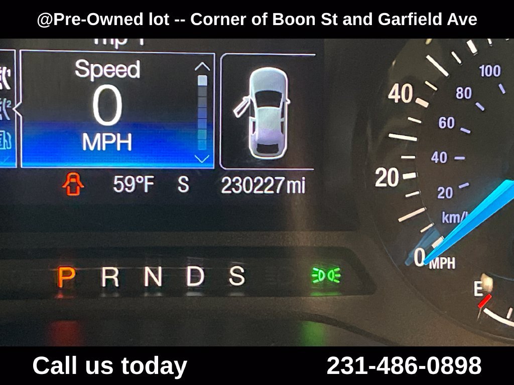 Used 2016 Gray Ford SE image 21