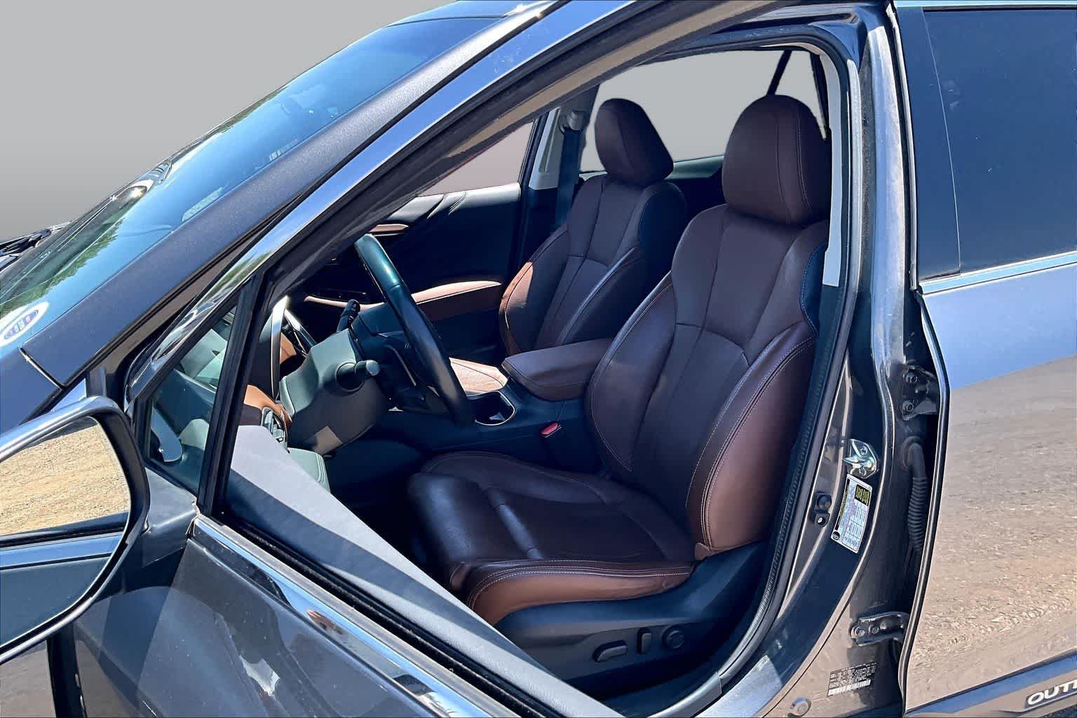 New 2026 Manhattan Green Metallic BMW xDrive50e image 9