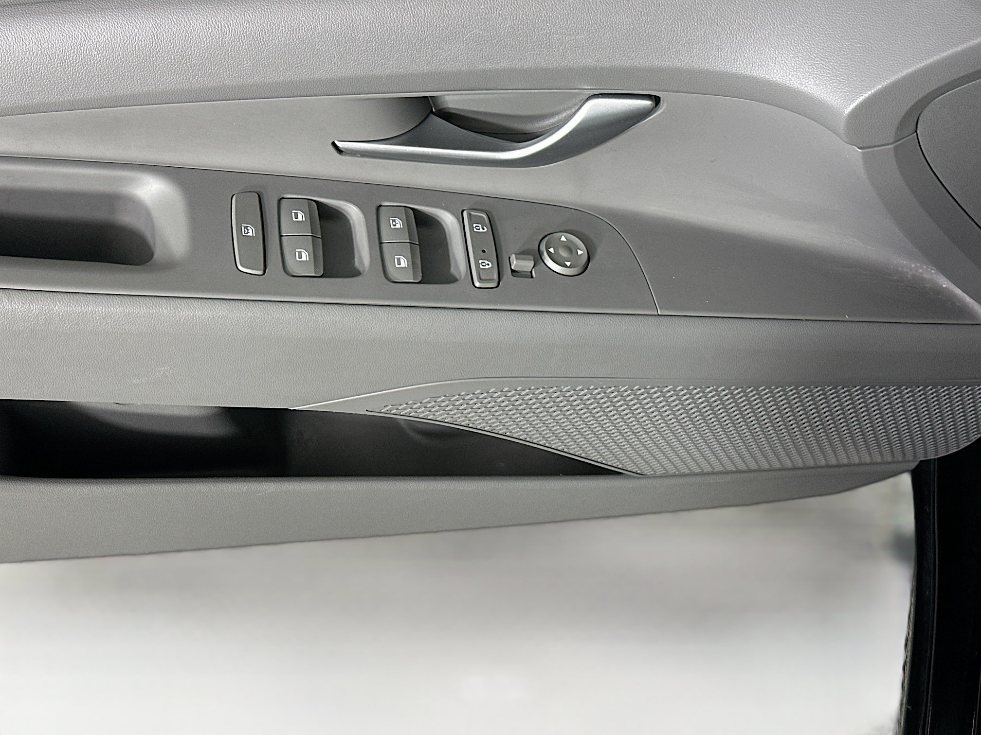 Used 2022 Phantom Black Hyundai Blue image 14