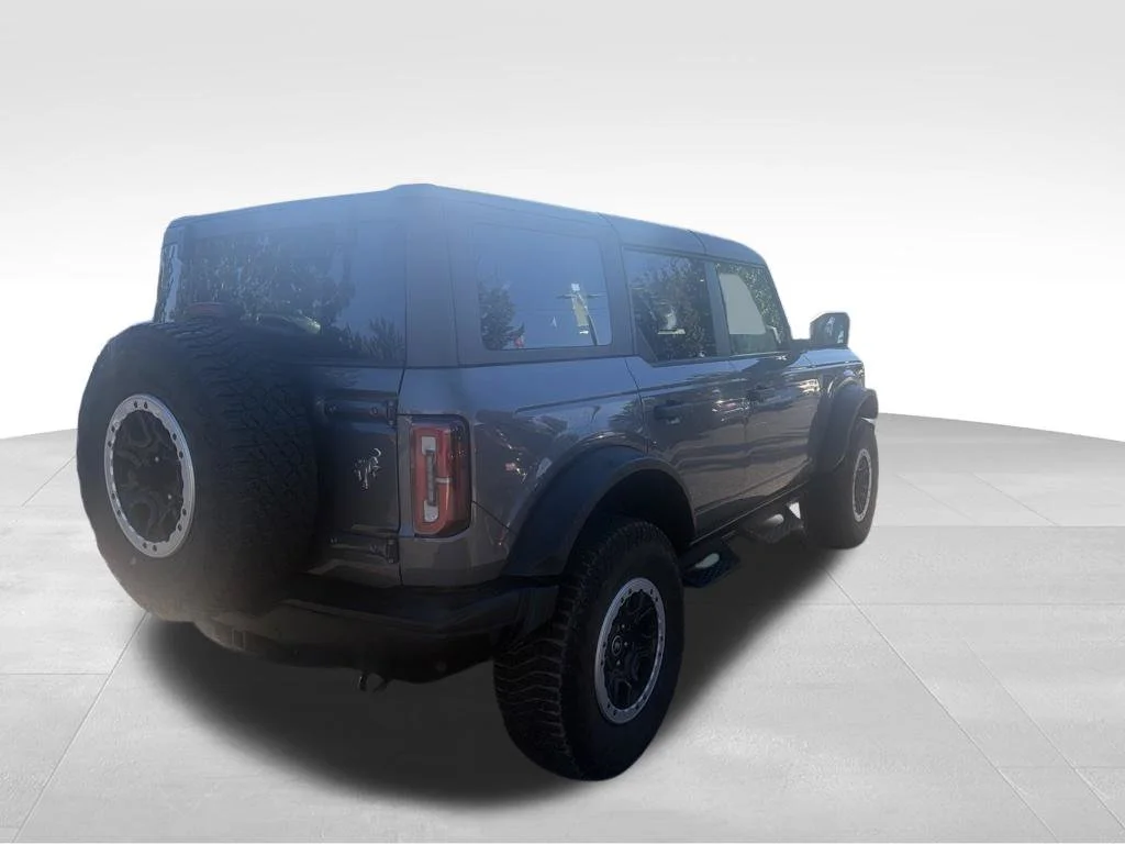 Used 2023 Gray Ford Badlands image 5