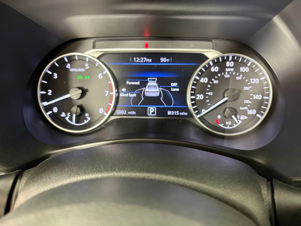 Certified Used 2025 White Nissan SR image 26