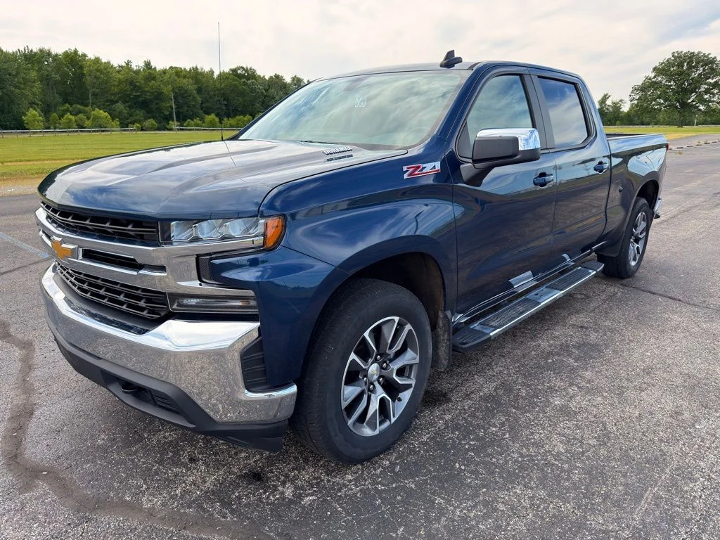 Used 2020 Blue Chevrolet LT image 13