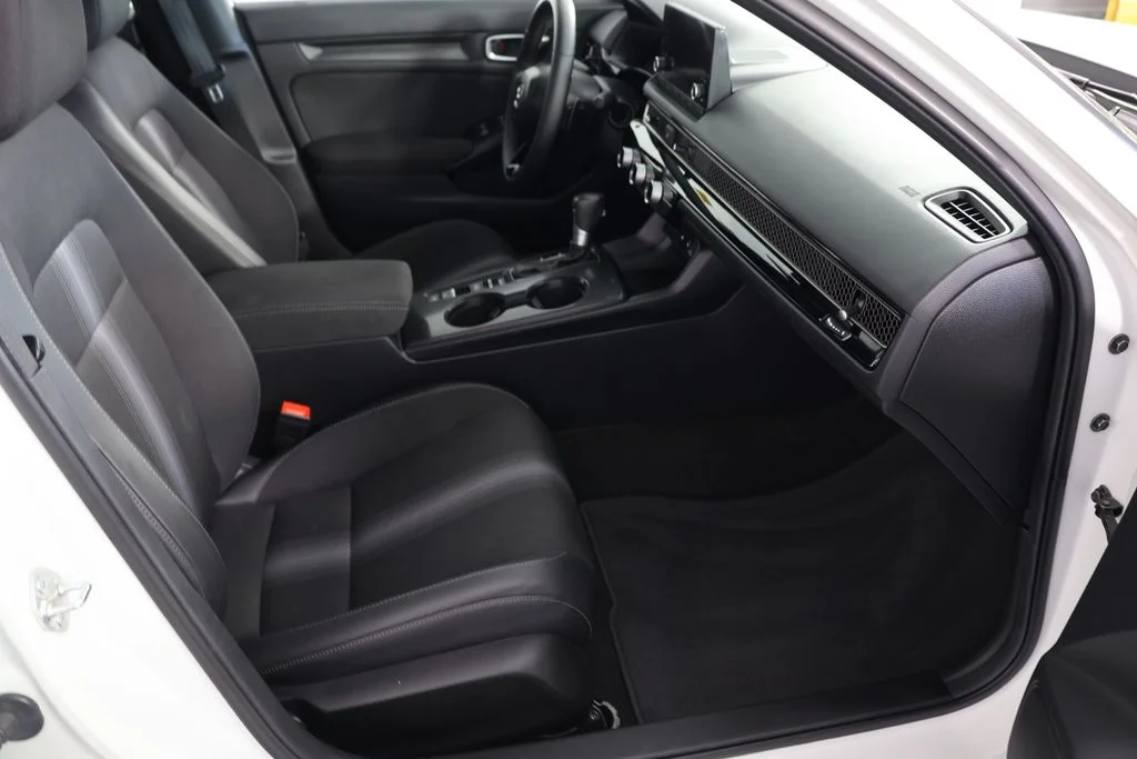 Used 2025 White Honda Sport image 22