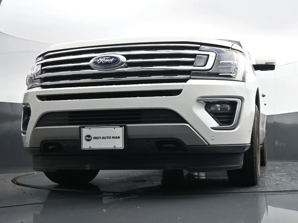 Used 2021 White Ford Limited image 31