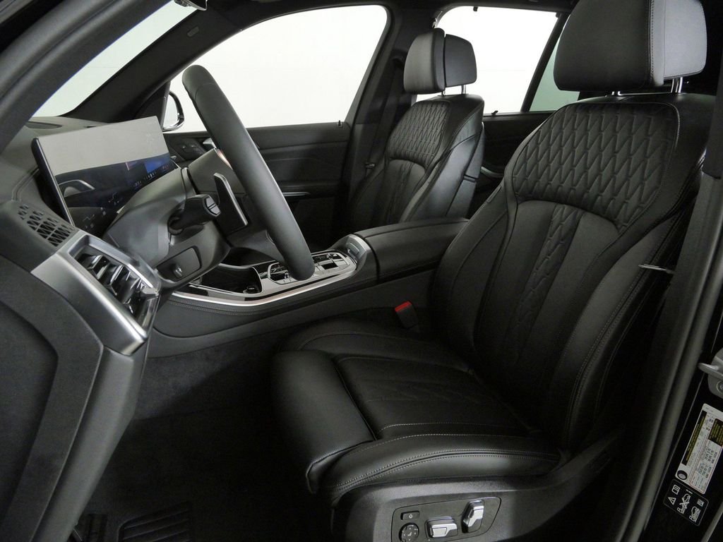 New 2026 Black Sapphire Metallic BMW xDrive40i image 36