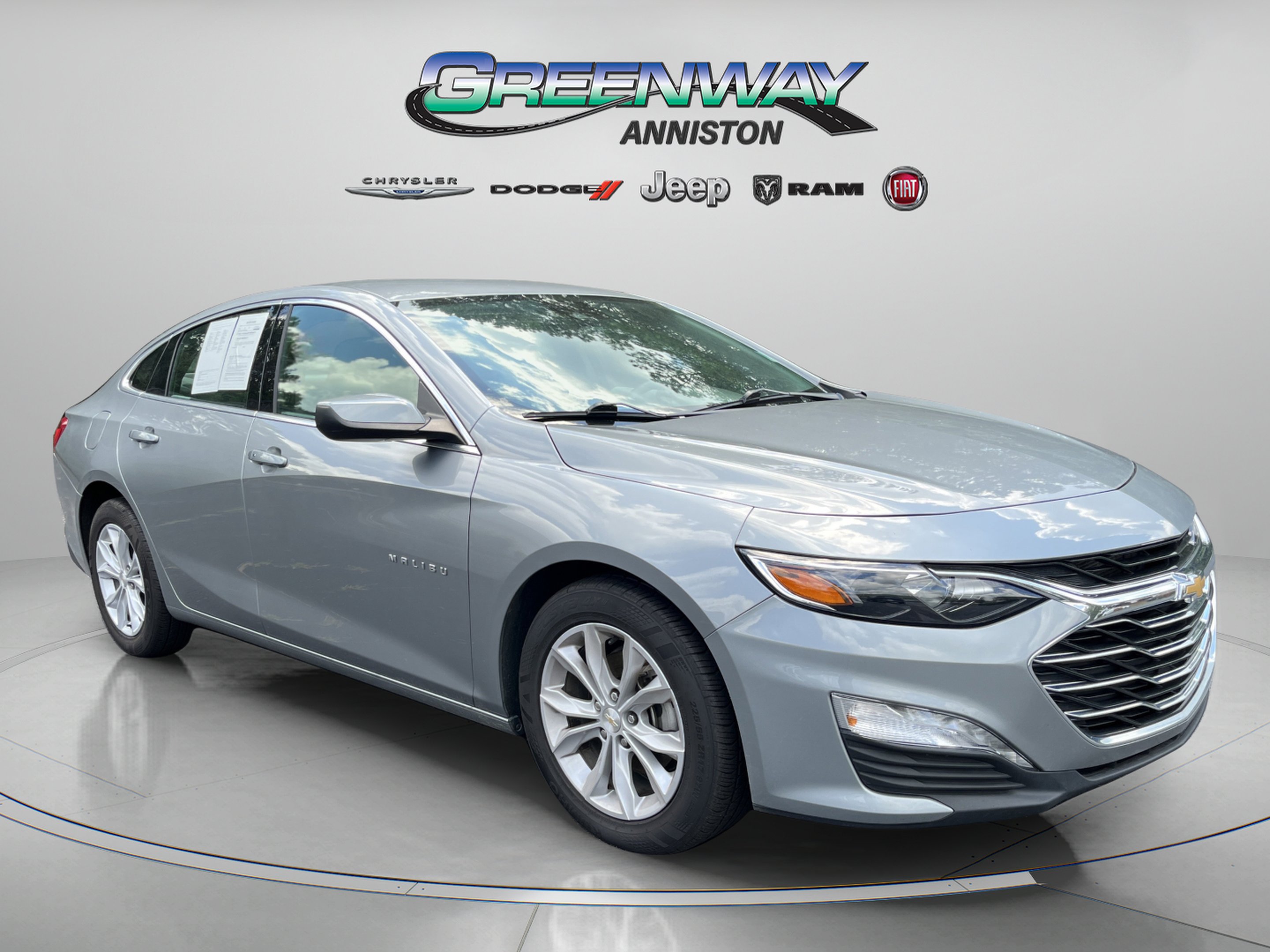 Used 2025 Sterling Gray Metallic Chevrolet  image 1