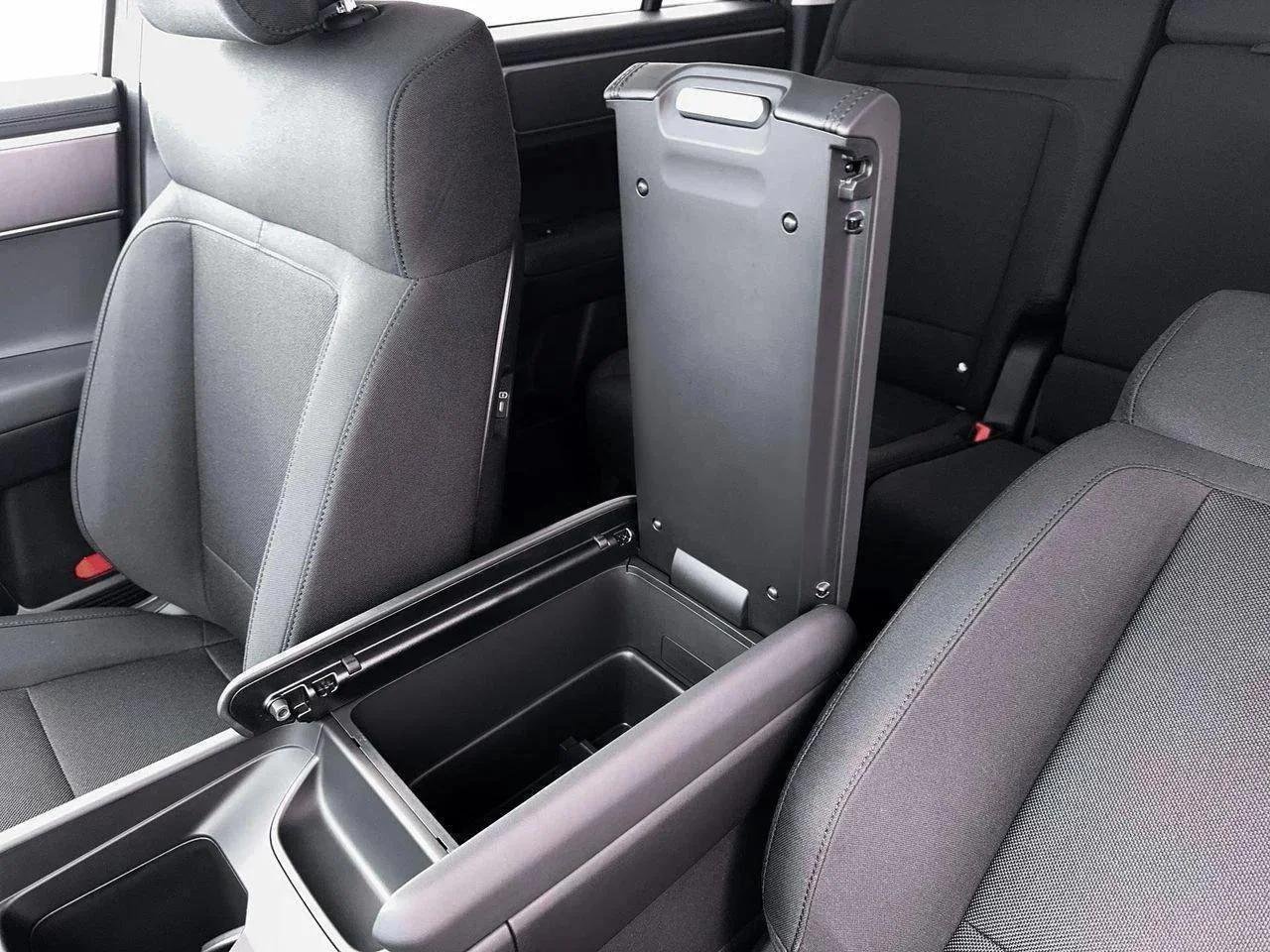 New 2026 Phantom Black Hyundai SE image 18