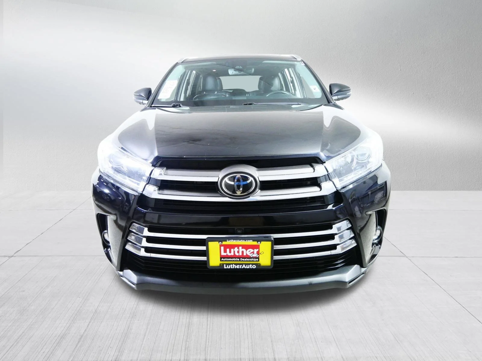 Used 2019 Toyota Highlander Limited Platinum with VIN 5TDDZRFHXKS949970 for sale in Cambridge, Minnesota