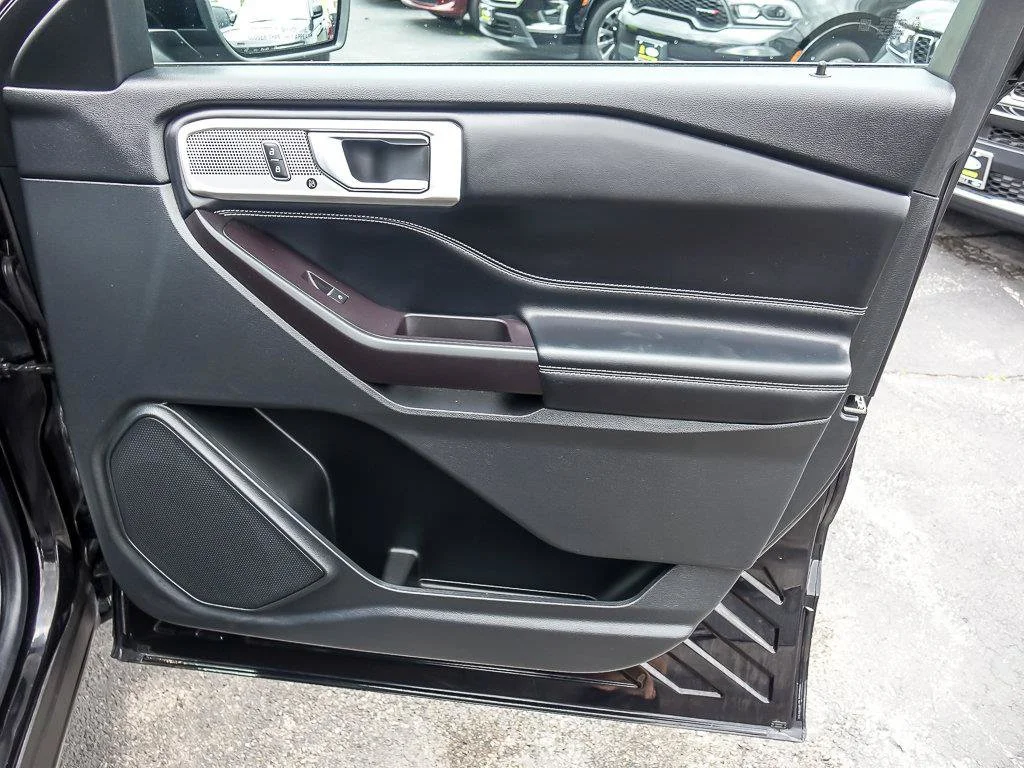 Used 2020 Agate Black Metallic Ford ST image 30