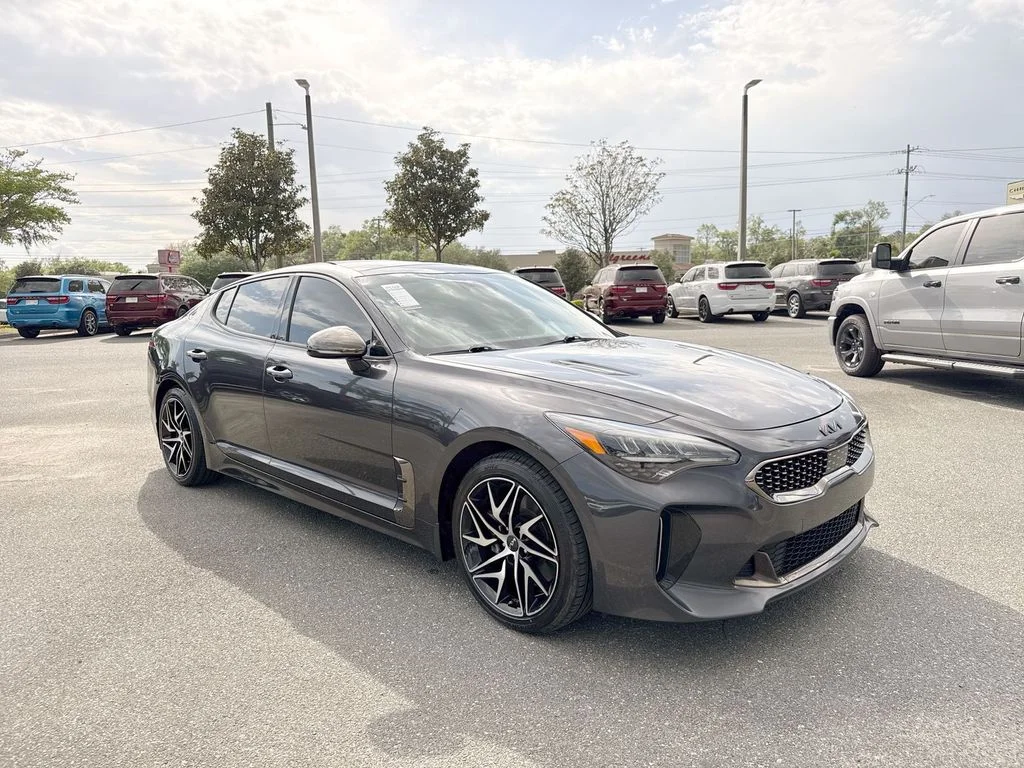 2023 Kia Stinger GT-Line's photo