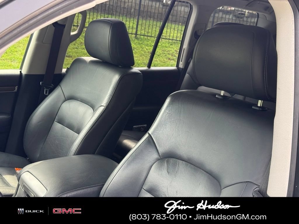 Used 2021 Silver Toyota 4DR 4WD image 21