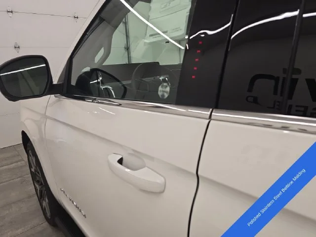 New 2027 Star White Metallic Tri-Coat Ford Platinum image 30