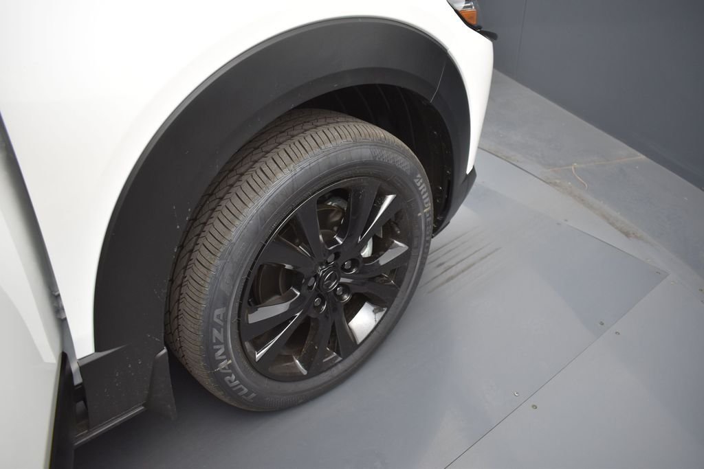 New 2026 Snowflake White Pearl Mazda 2.5 Turbo Aire Edition AWD image 32