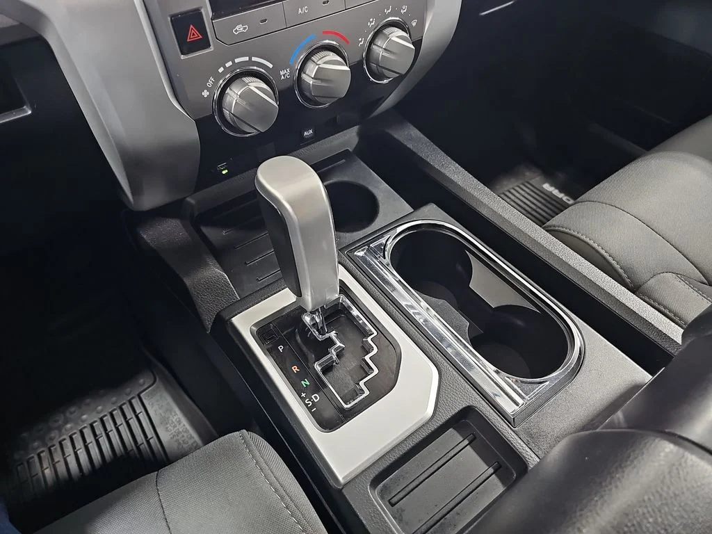Used 2014 Silver Toyota SR5 image 27