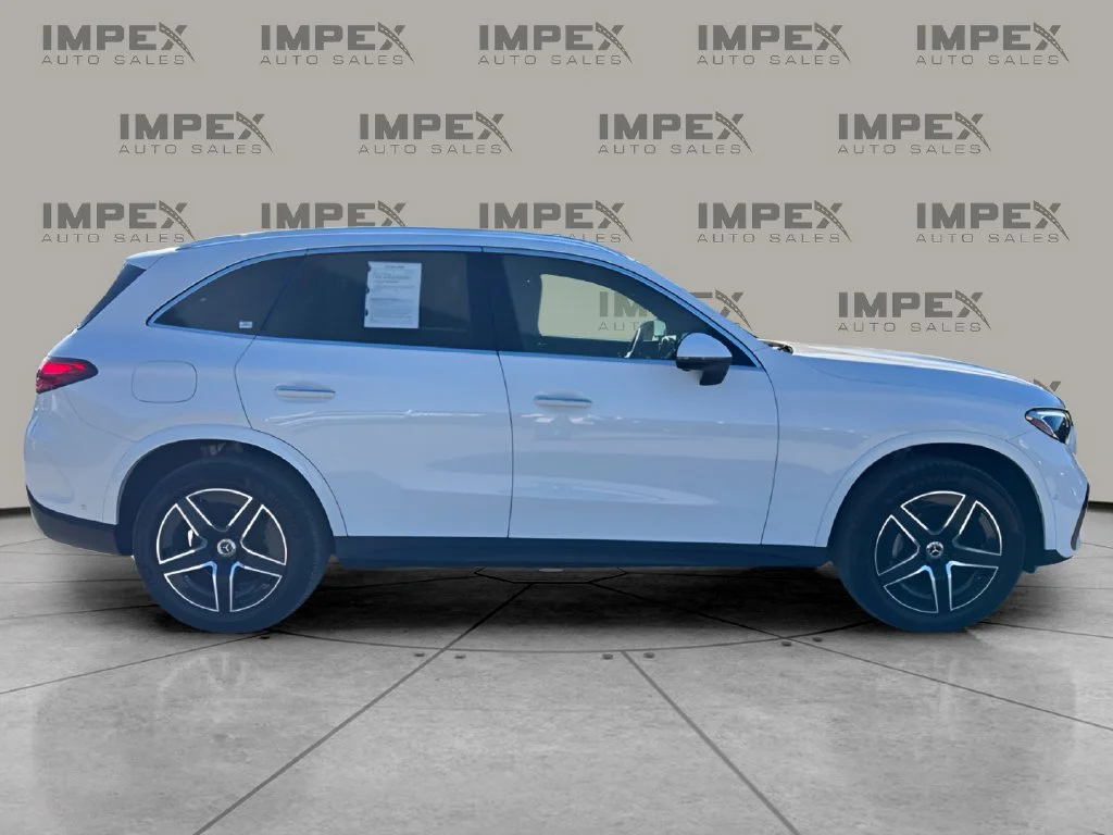 Used 2024 White Mercedes-Benz GLC 300 image 6