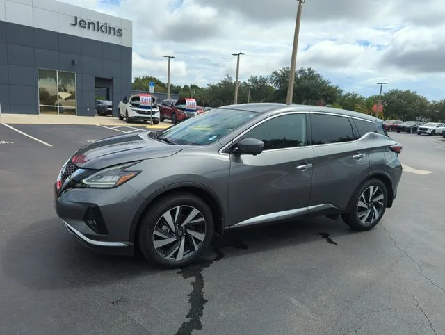 Used 2022 Gray Nissan SL image 13