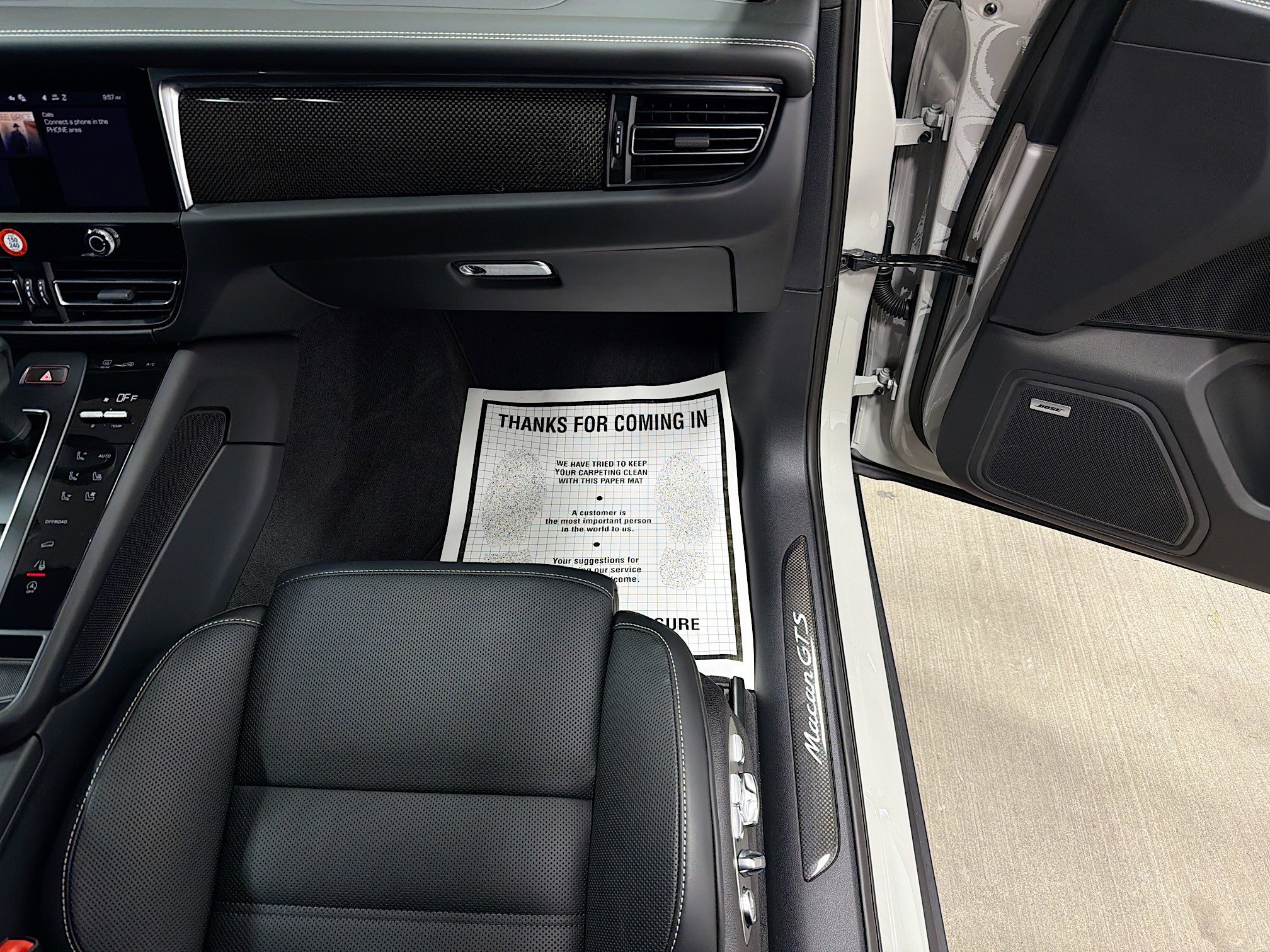 2026 Porsche Macan GTS - Photo 18