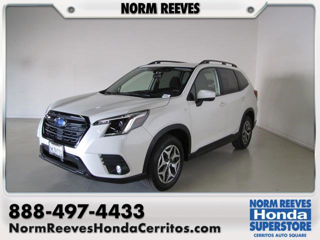 2024 Subaru Forester Premium's photo